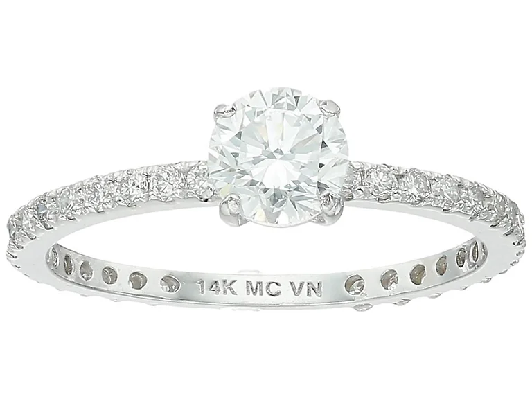 Amazon Essentials Lab Grown Solitaire 14K Ring