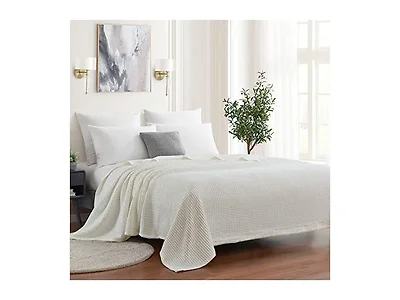 Grand Hotel Waffle Weave Cotton Blanket