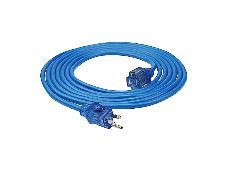 Clear Power 15ft 16/3 Extreme Cold Cord Light End