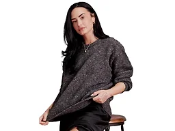 Amazon Essentials Women's Oversized-Fit Faux Mohair Crewneck Sweater, Charcoal Heather, Medium