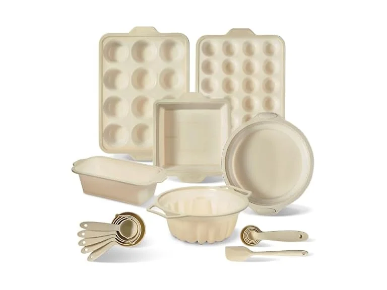 17 Pc. Silicone Baking Pan Set
