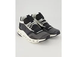 On Running 26.99677 5.5 On Running Cloudnova Women's Shoes Black White