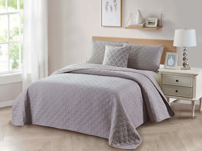 Bibb Home Solid Reversible Quilt Sets