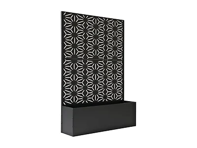 Freestanding Privacy Screen w/ Flower Box