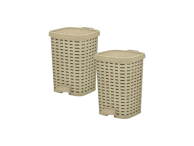 Superio Small Outdoor Trash Can with Lid 