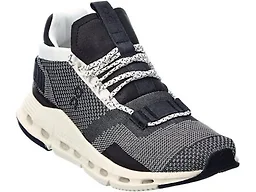 On Running 26.99677 5 On Running Cloudnova Women's Shoes Black/White