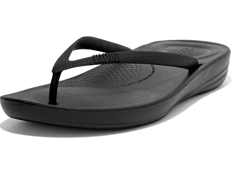 FitFlop Women's IQushion Ergonomic Flip Flop (5)