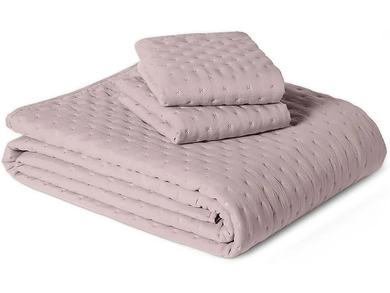 Amazon Basics Quilt Set