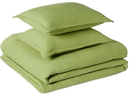 Amazon Basics Soft Brushed Microfiber Comforter Set, Extra Soft with Natural Texture, 3-Piece, Queen/Full, Green, Machine Washable