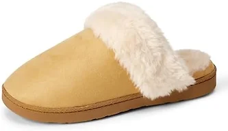 Amazon Essentials Women's Faux Fur Cozy Slippers, Tan, 5