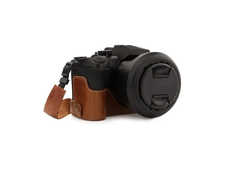 MegaGear Ever Ready Genuine Leather Camera Half Case