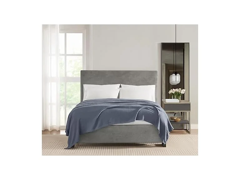Vince Camuto Classic 100% Basket Woven Blanket