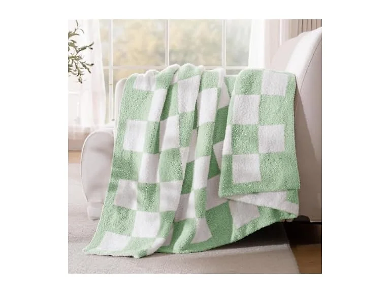 Exclusivo Checkered Knit Throw Blanket