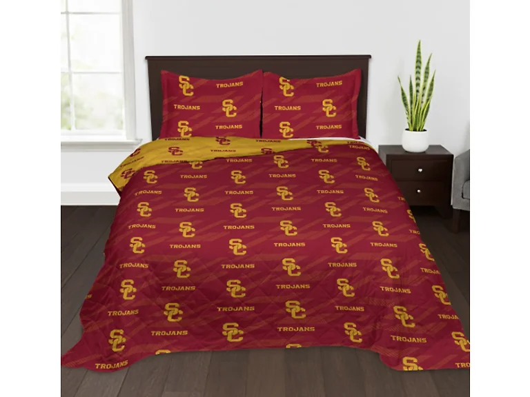 USC TROJANS NCAA Quilted Throw Blanket Set